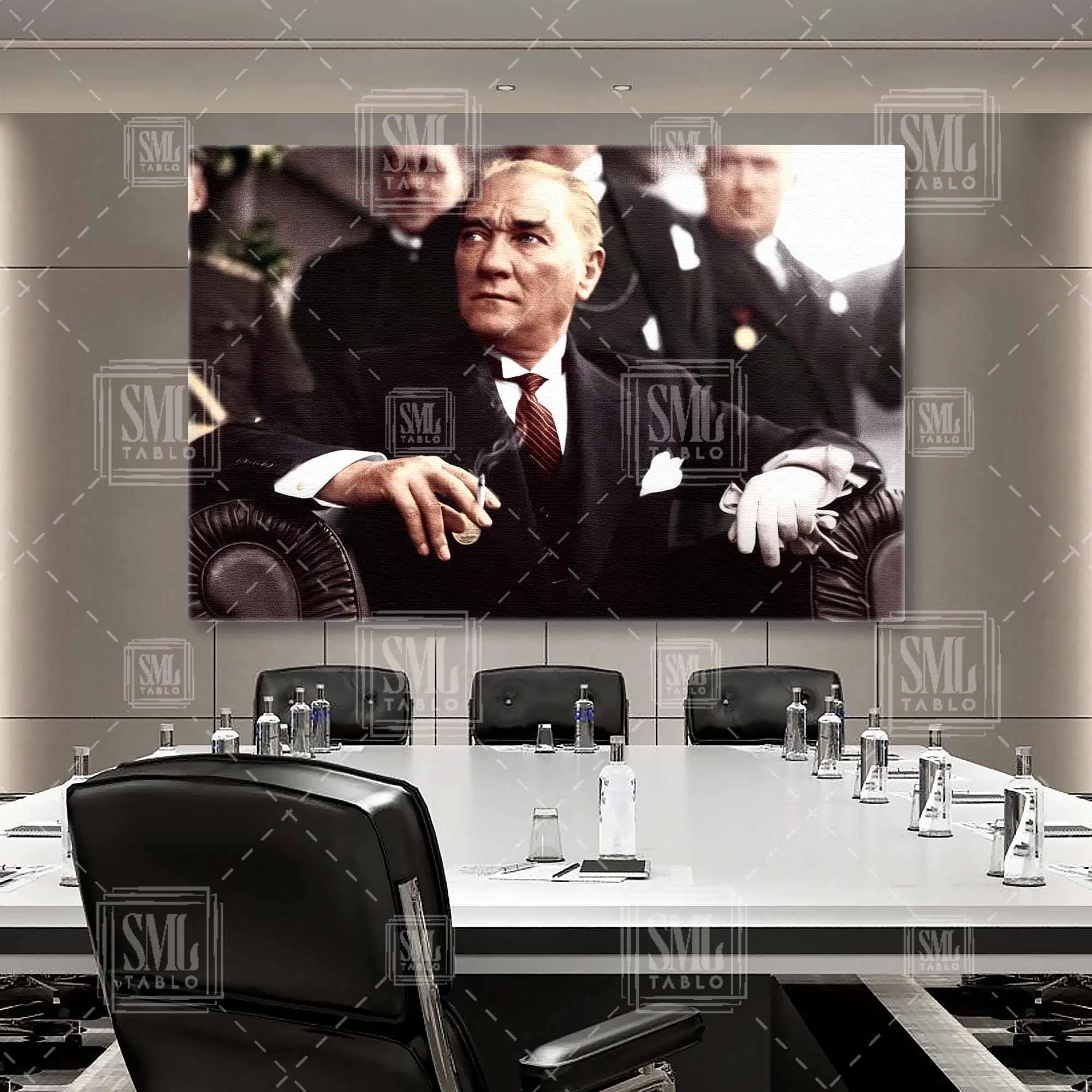 Gazi Mustafa Kemal Atatürk Oturan Yatay Kanvas Tablo