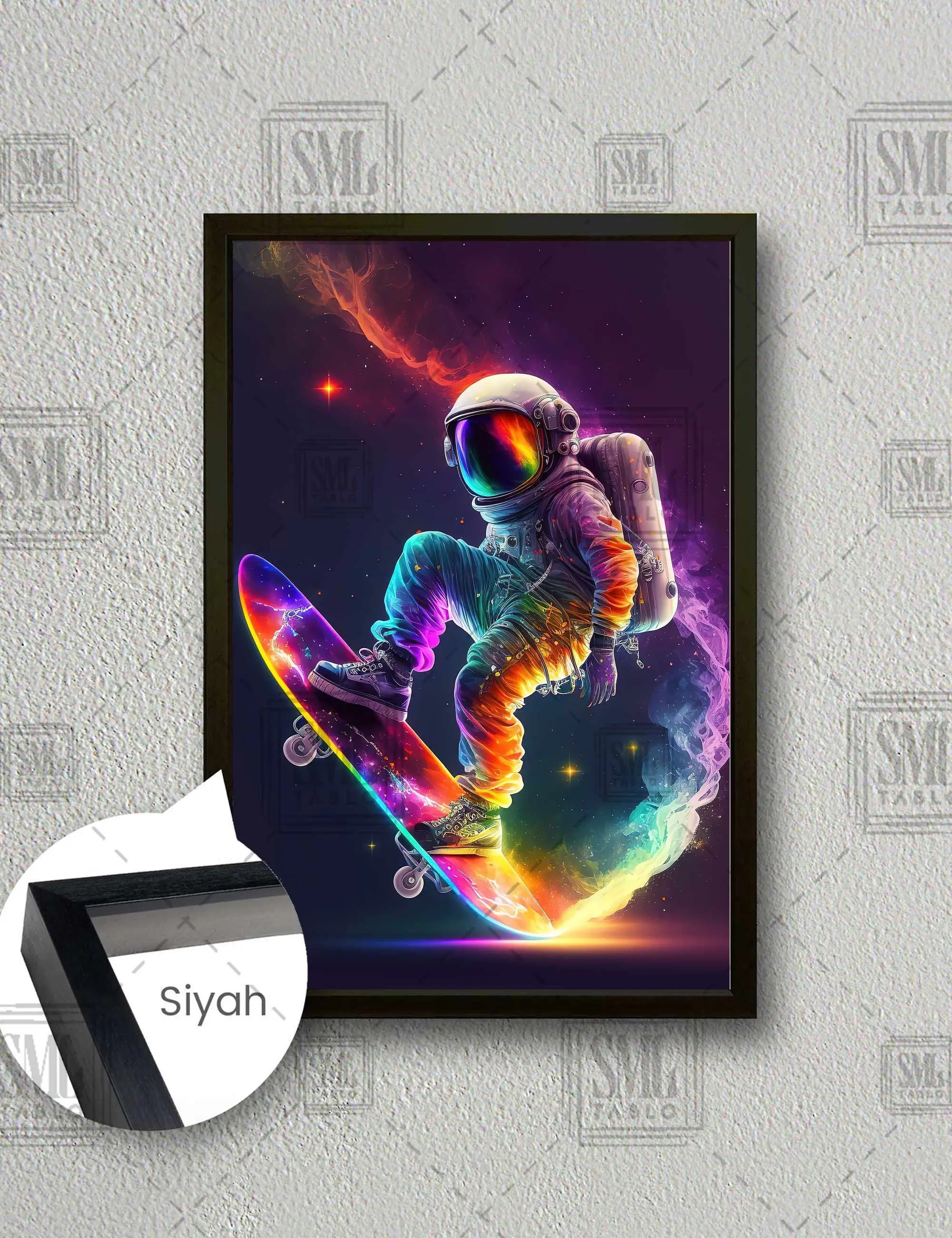 Kaykay Yapan Astronot Kaykaycı Etrafındaki Dumanlar Çerçeveli Dikey Kanvas Tablo - Siyah