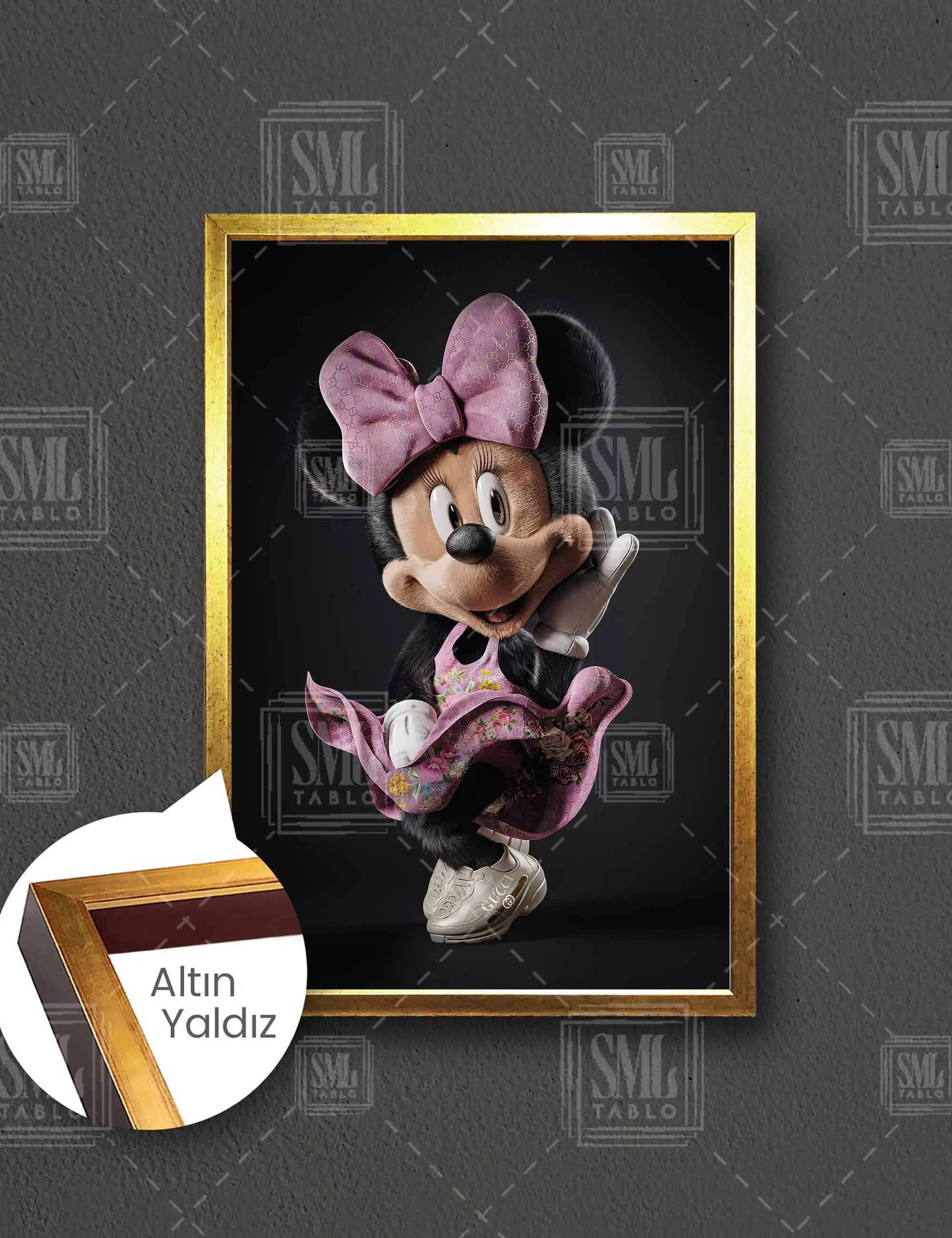 Mini Mouse Pembe Kostümlü Sevimli Karakter Lüks Ayakkabı Çerçeveli Dikey Kanvas Tablo