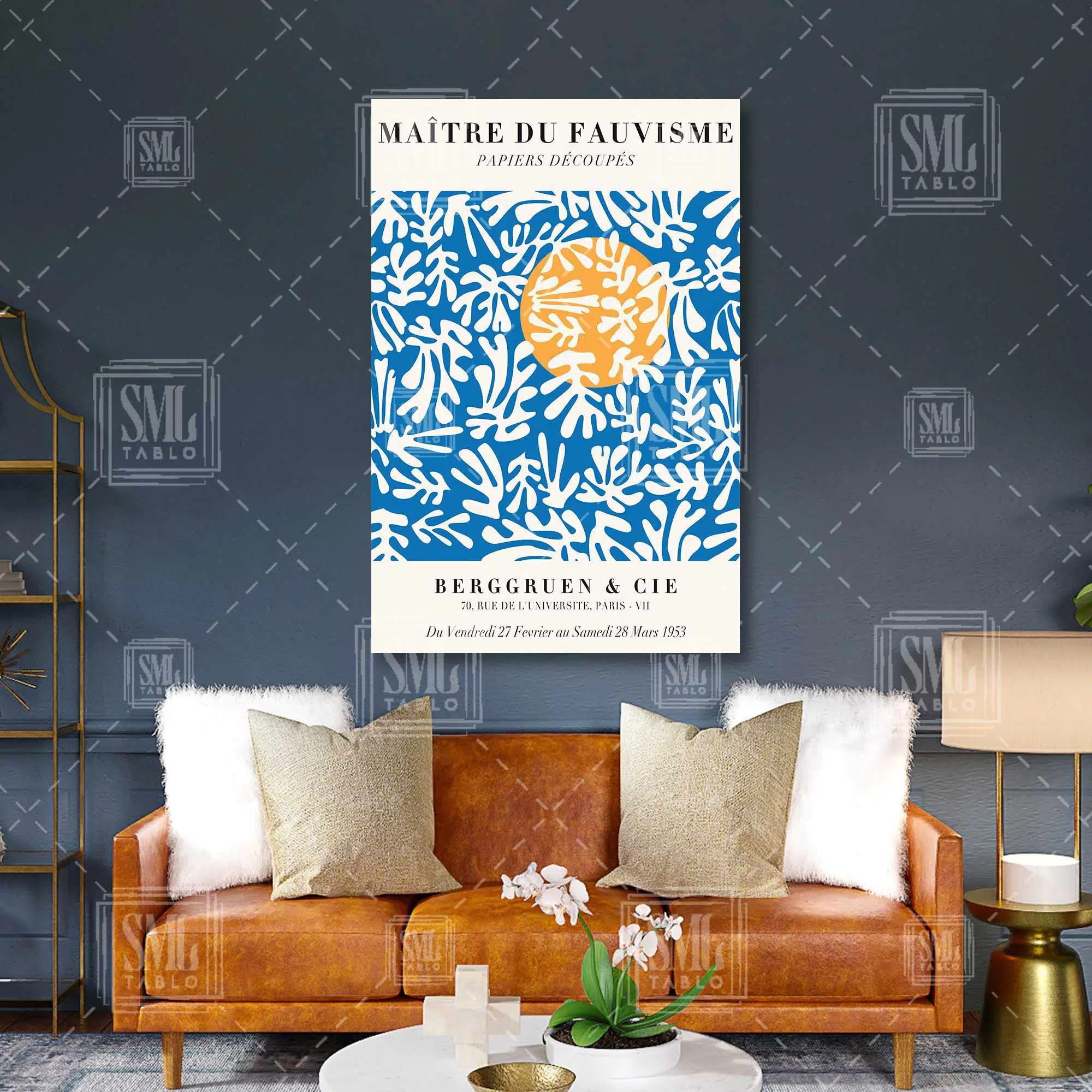 Minimal Boho Mavi Fon Üzerinde Güneş Ve Bitkiler Dikey Kanvas Tablo