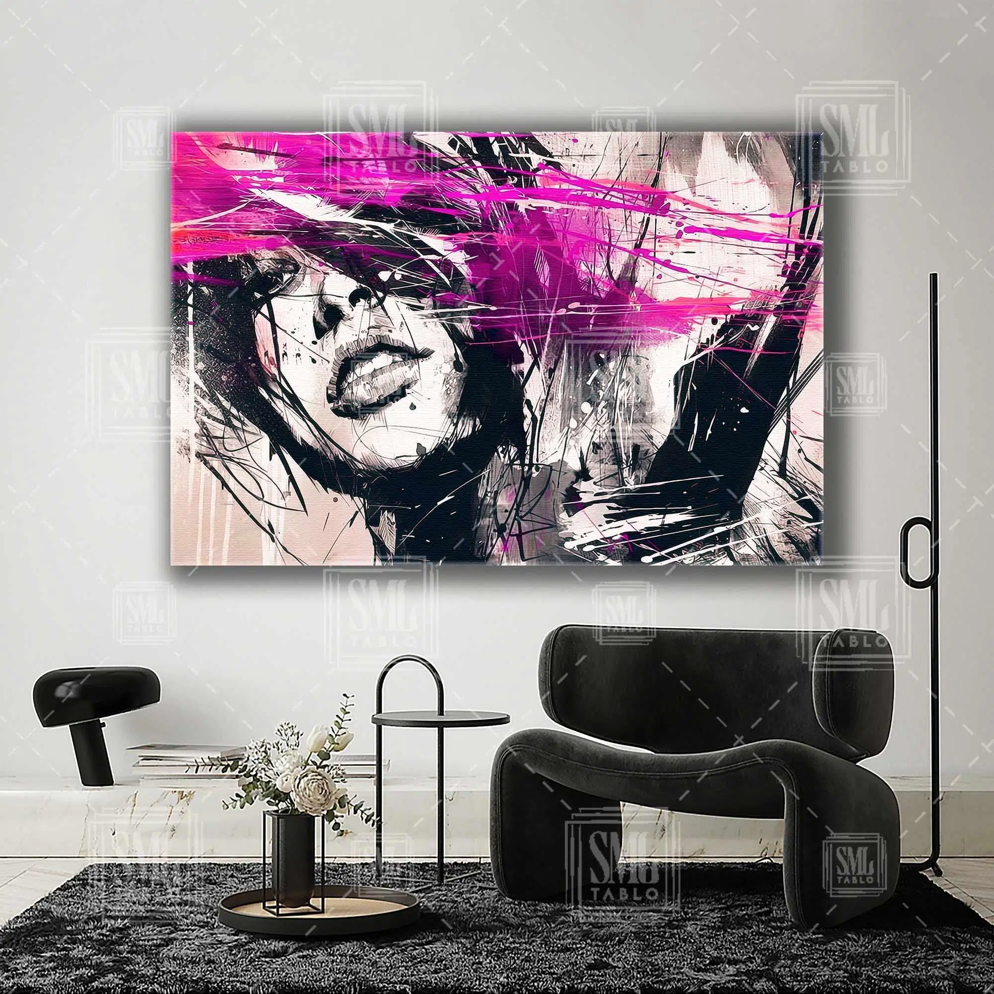 Pembe Boya Sıçraması Siyah Beyaz Kadın Portresi Yatay Kanvas Tablo