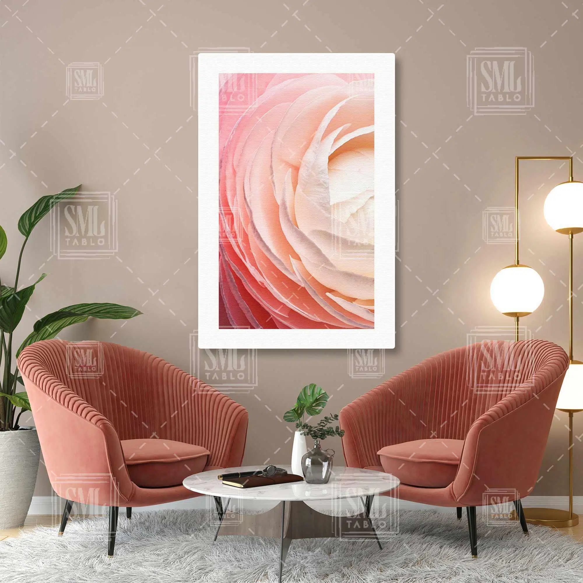 Pembe Gül Yaprakları Yakın Çekim Degrade Doğa Dikey Kanvas Tablo