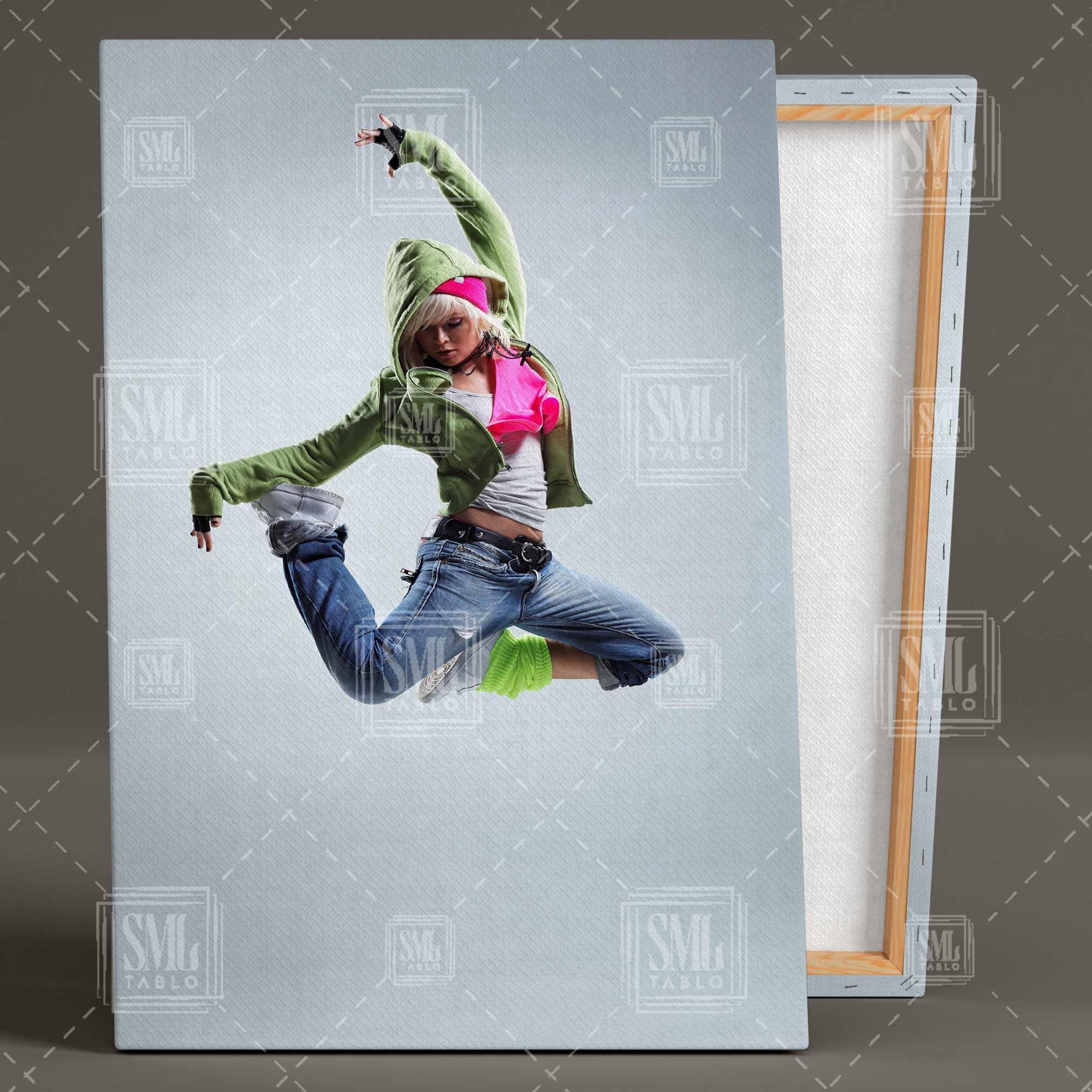 Pembe Şapkalı Dans Eden Kadın Müzik Aşkı Sanat Hip Hop Üçlü Kombin 3 lü Set Kanvas Tablo Pembe Şapkalı Dans Eden Kadın Müzik Aşkı Sanat Hip Hop Üçlü Kombin 3 lü Set Kanvas Tablo