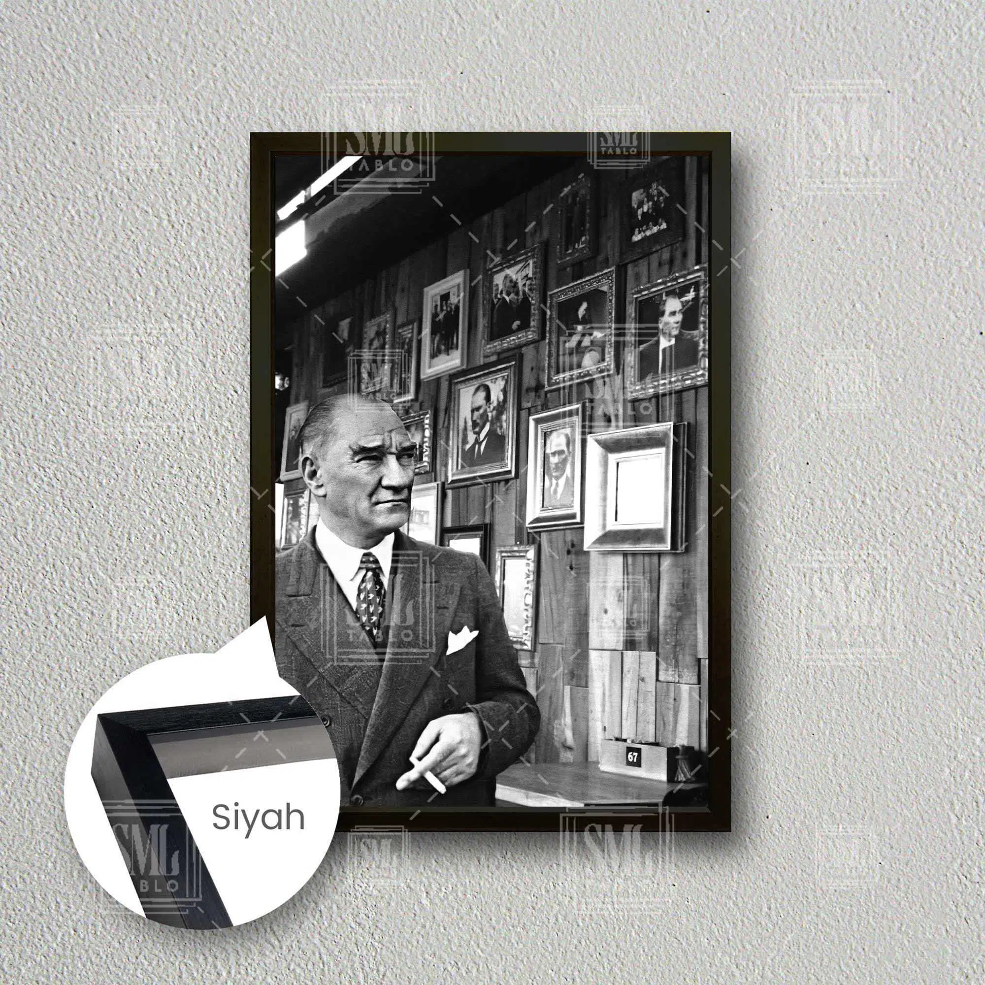 Mustafa Kemal Atatürk Elinde Sigarasıyla Karizma Adam Türk Çerçeveli Dikey Kanvas Tablo - Siyah
