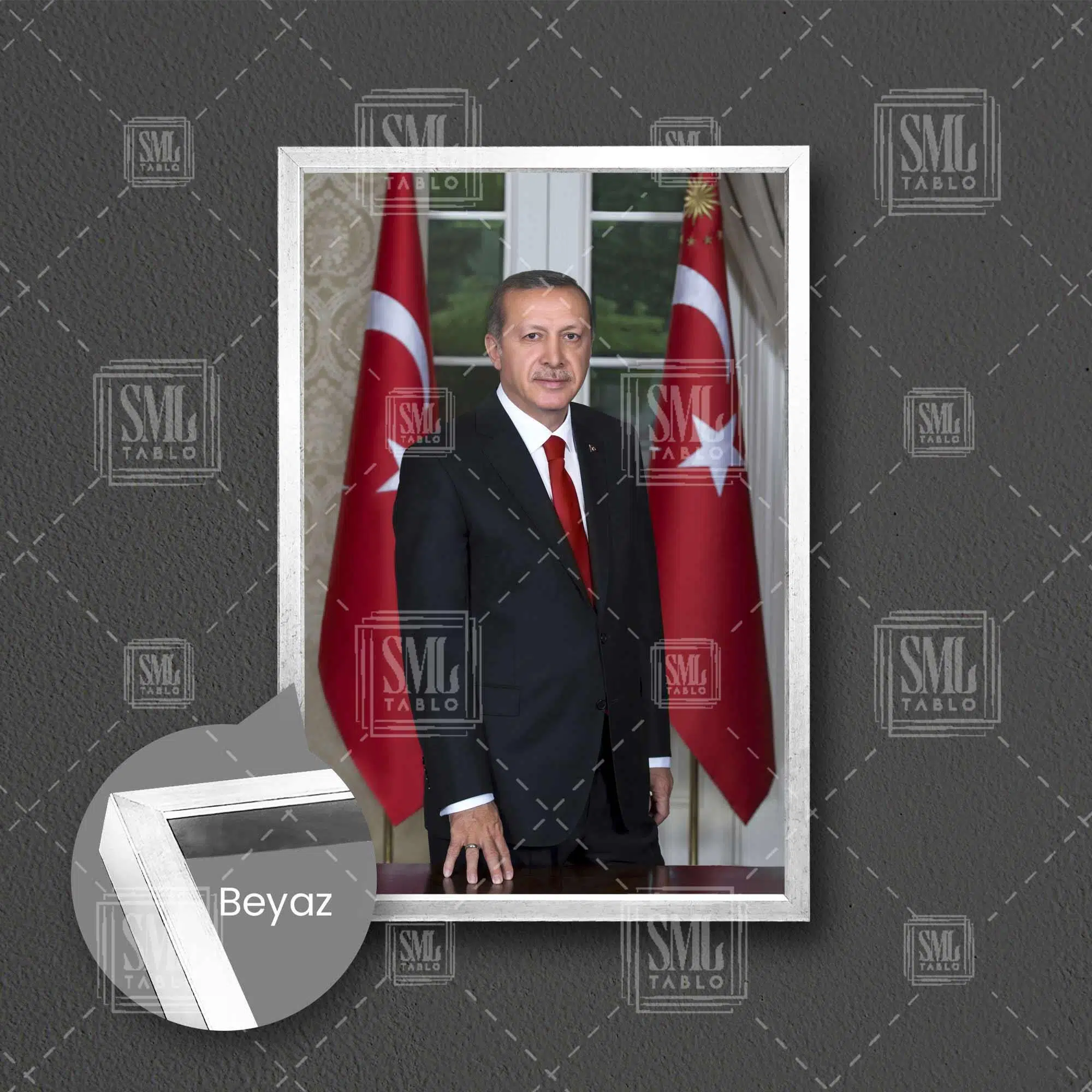 Recep Tayyip Erdoğan Cumhurbaşkanı Reis Türk Bayrağı Çerçeveli Dikey Kanvas Tablo - Beyaz