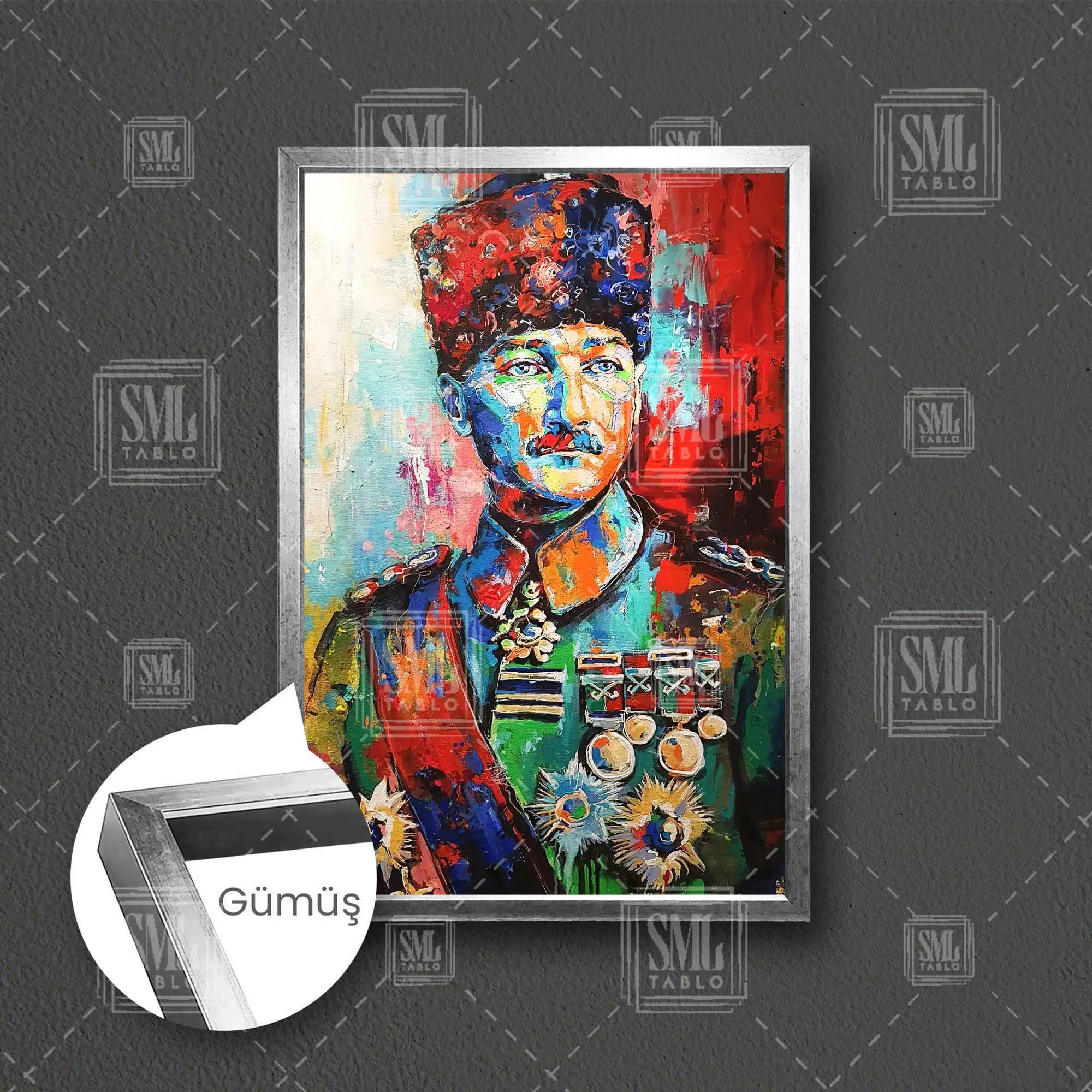 Büyük Komutan Mustafa Kemal Atatürk Çerçeveli Dikey Kanvas Tablo - Gümüş
