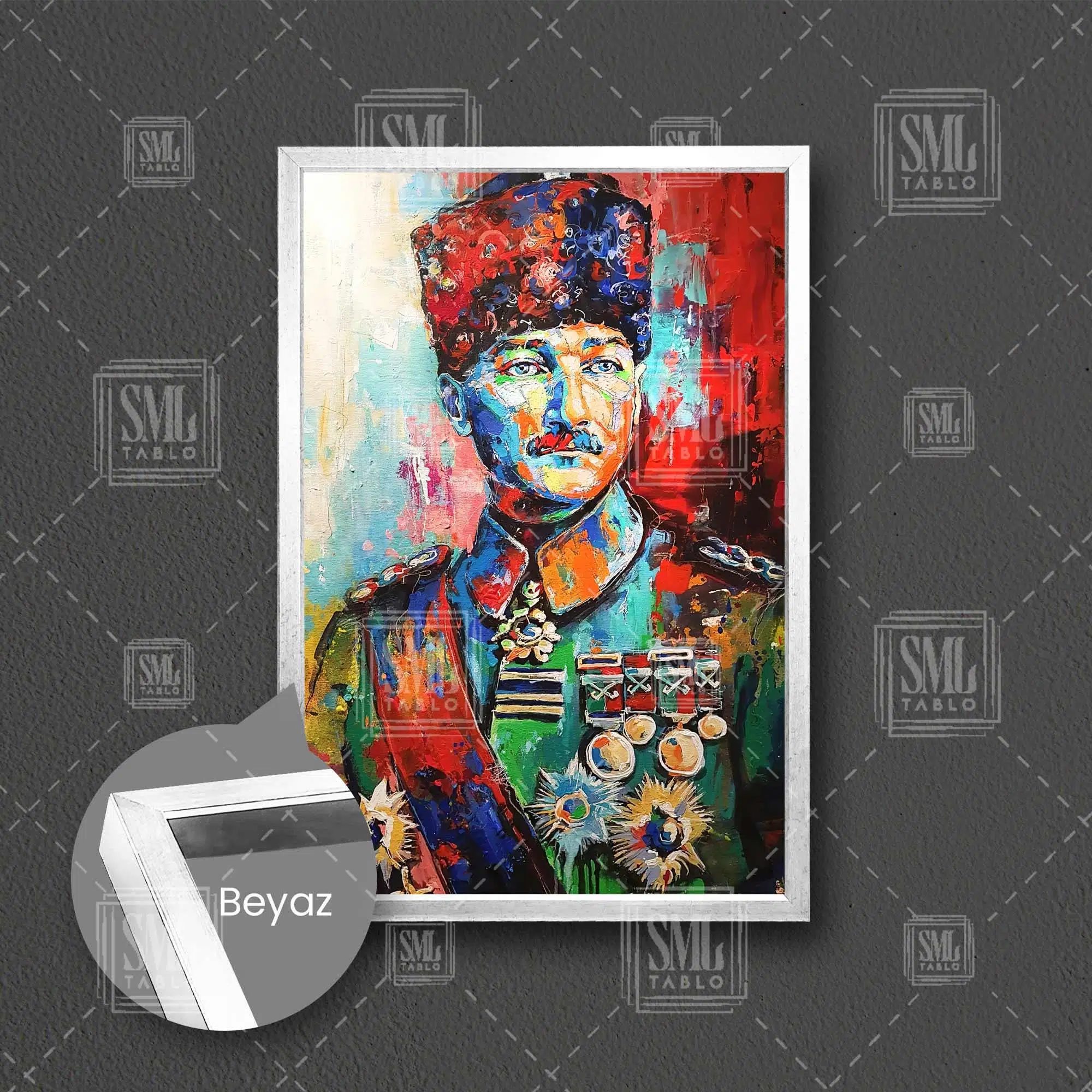 Büyük Komutan Mustafa Kemal Atatürk Çerçeveli Dikey Kanvas Tablo - Beyaz