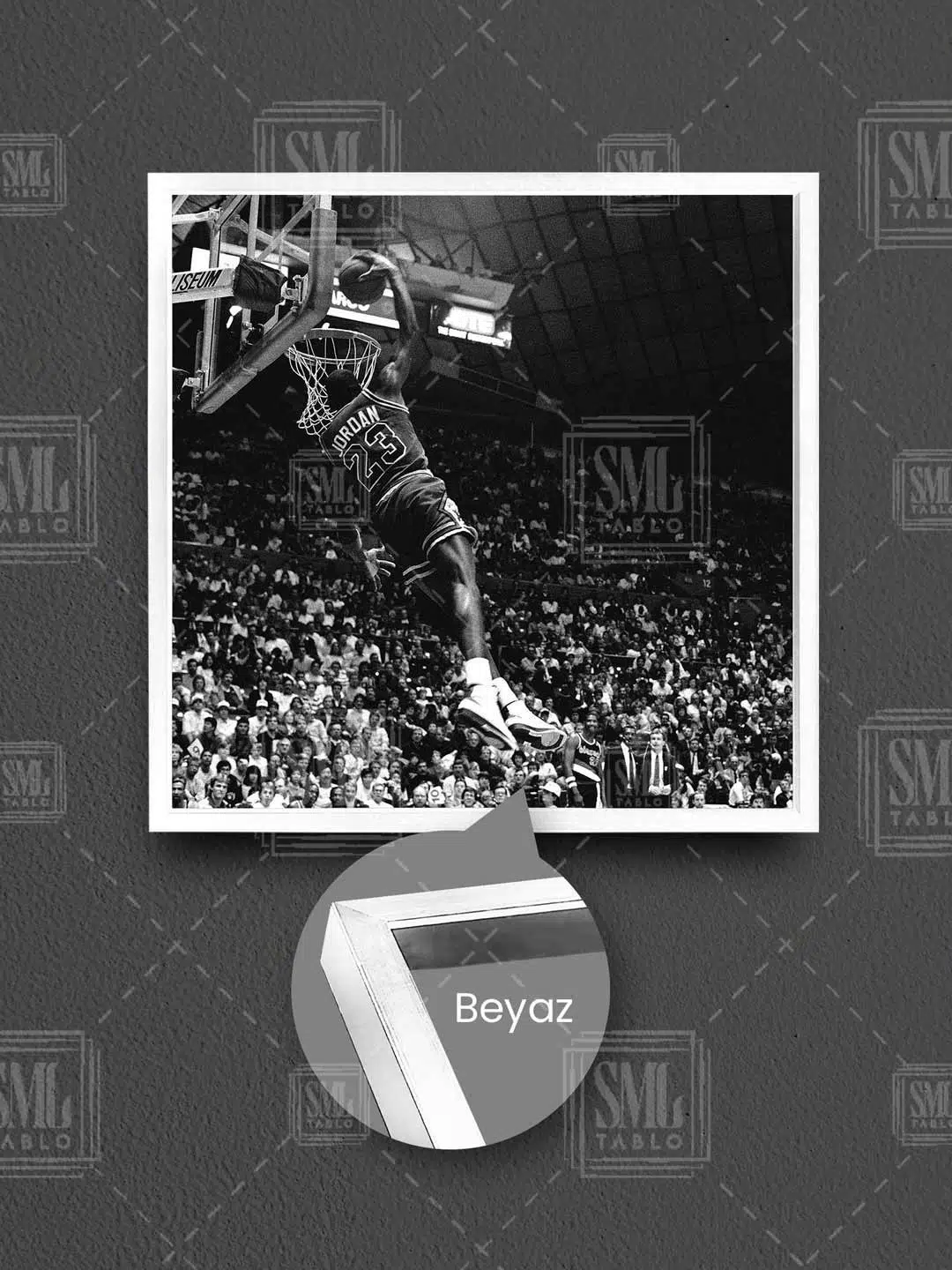 Efsane Basketbolcu Smaç Chicago Bulls Üçlük Basket Çerçeveli Kare Kanvas Tablo - Beyaz