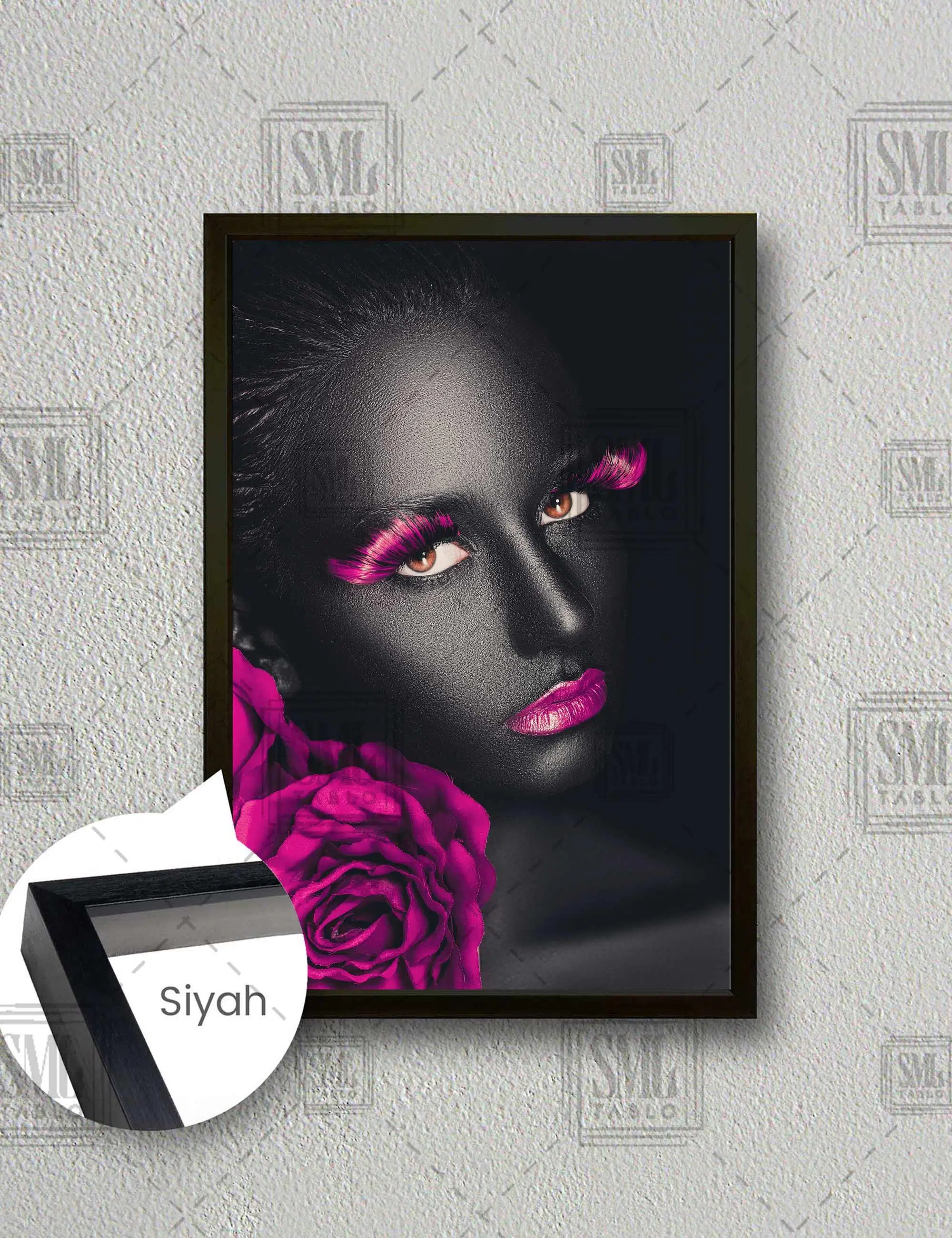 Pembe Gül Takılı Afrikalı Kadın Pembe Makyajlı Model Dikey Çerçeveli Kanvas Tablo - Siyah