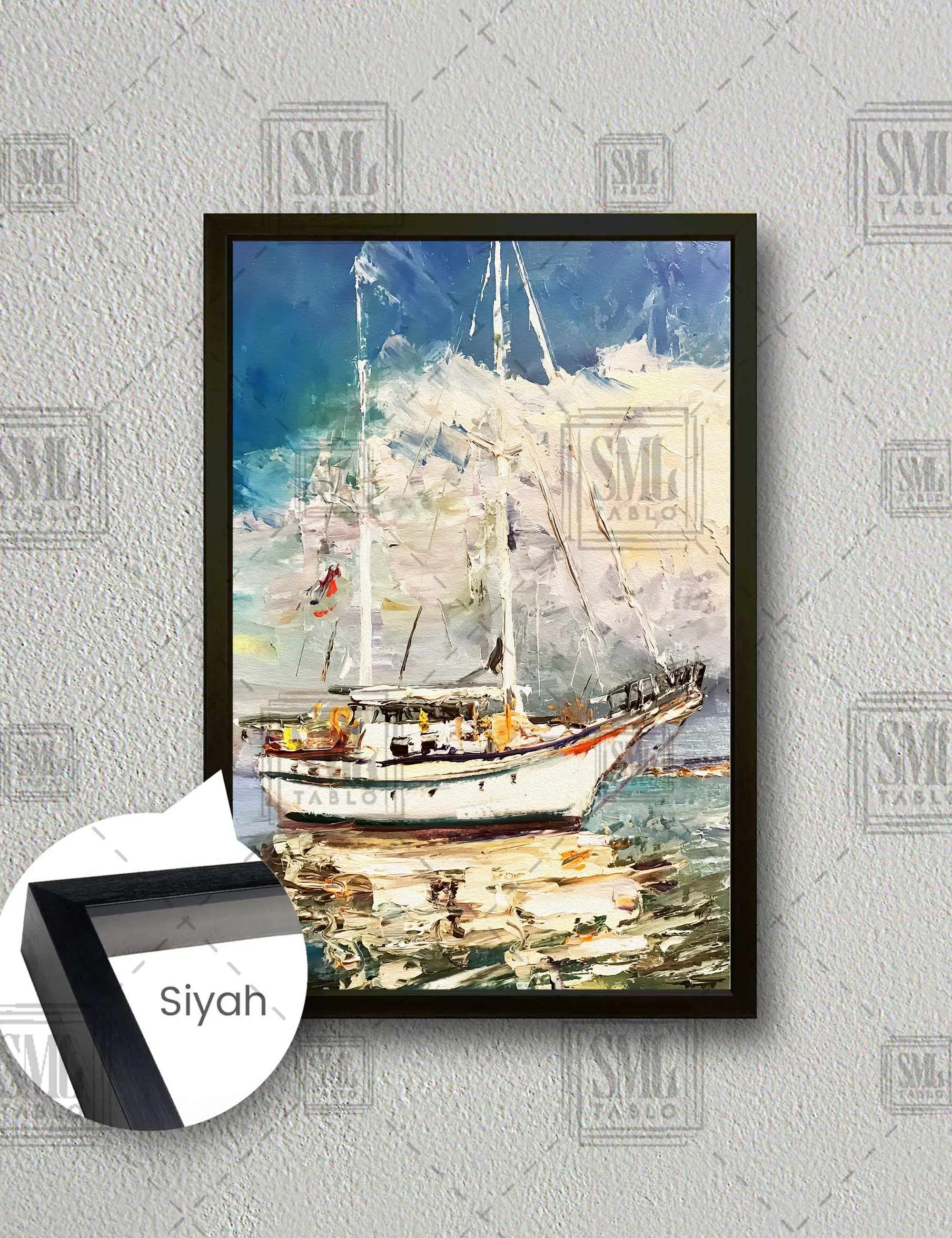 Denizde Şirin Tekne Dikey Çerçeveli Kanvas Tablo - Siyah