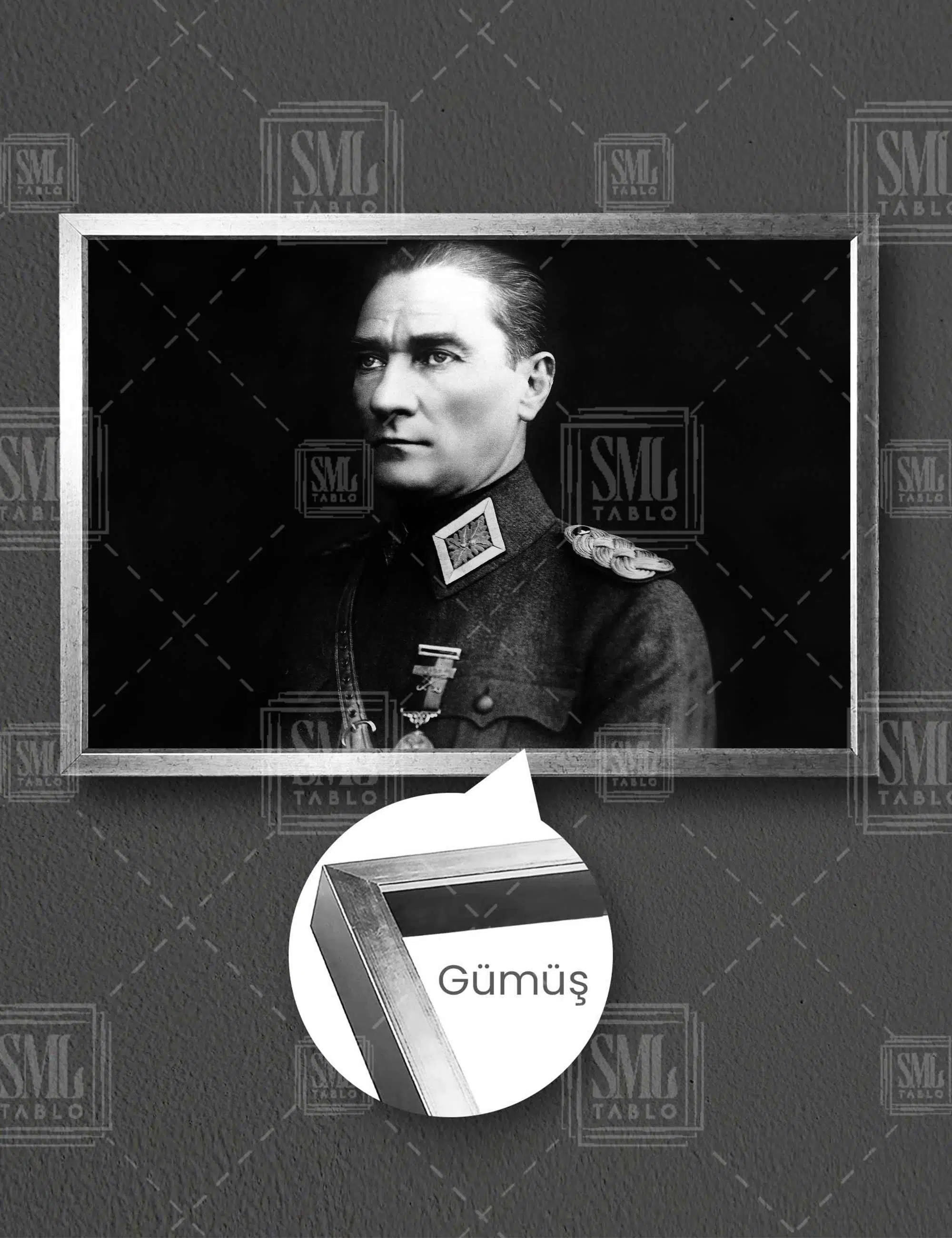 Mustafa Kemal Atatürk Askeri Üniforma Arka Plan Siyah Yatay Çerçeveli Kanvas Tablo - Gümüş