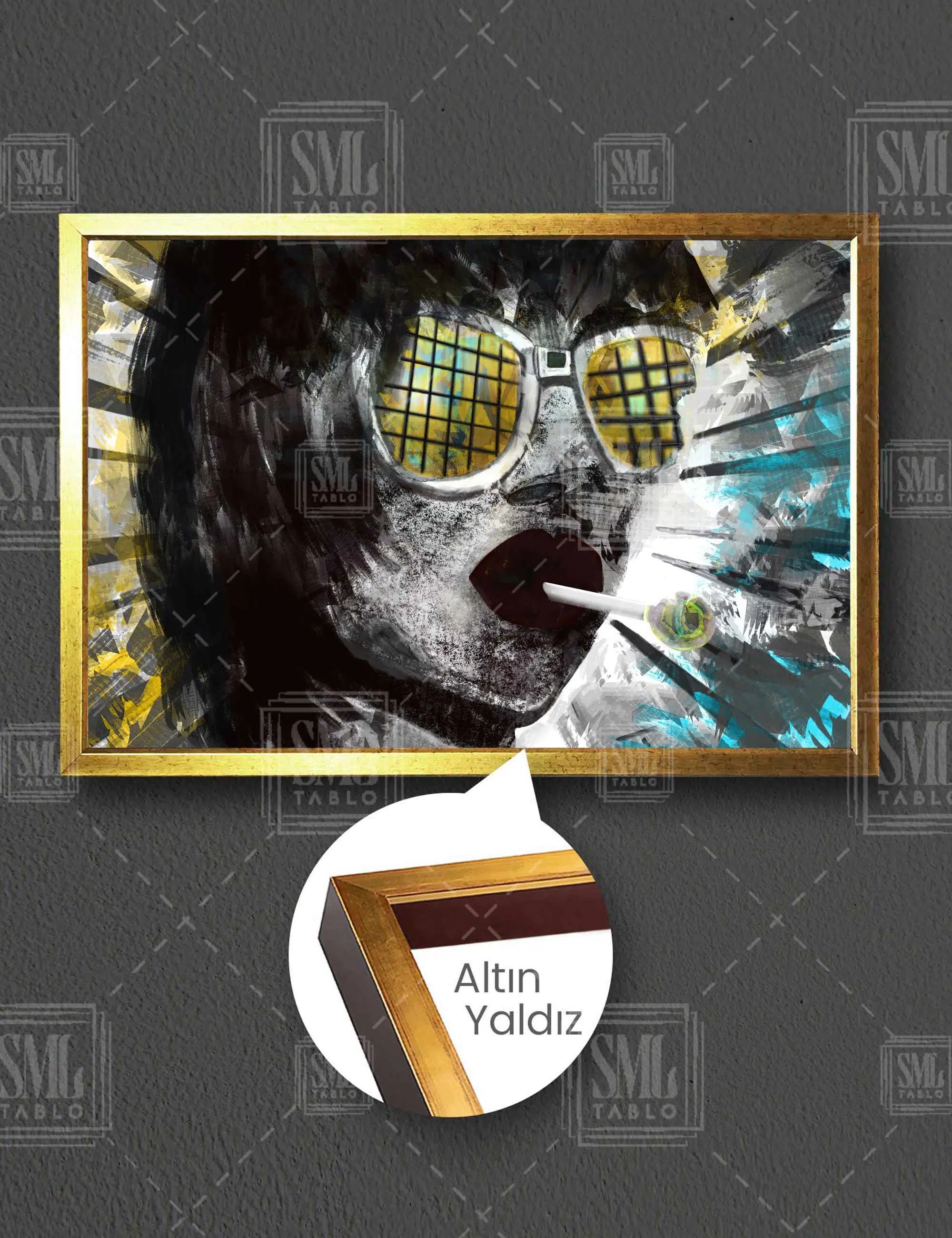 Ağzında Lolipop Tutan Kısa Saçlı Gözlüklü Kadın Retro Dekor Art Makyaj Yatay Çerçeveli Kanvas Tablo