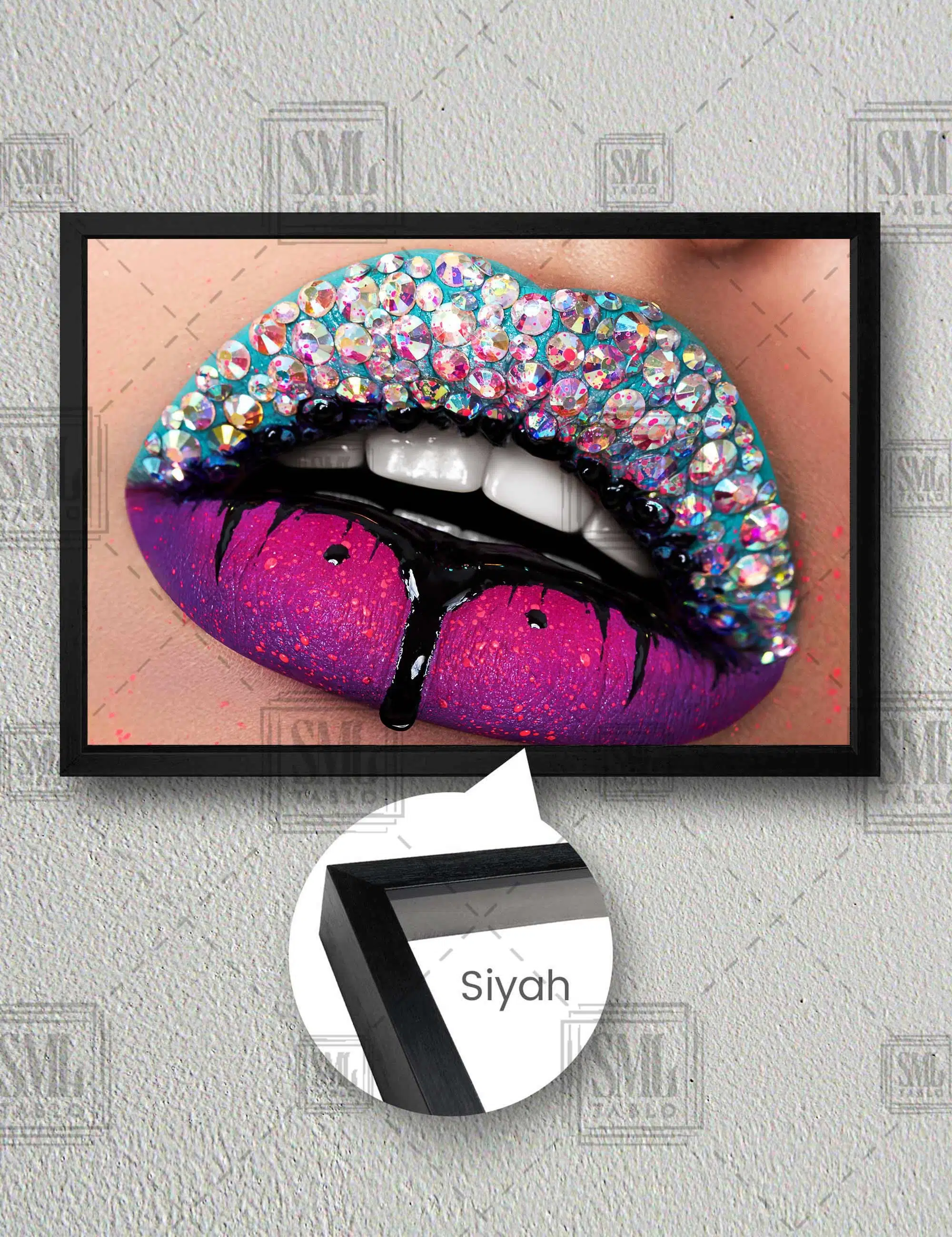 Pırlanta Dudaklı Kadın Ağzından Boya Akan Manken Öpücük Lips Dekor Yatay Çerçeveli Kanvas Tablo - Siyah