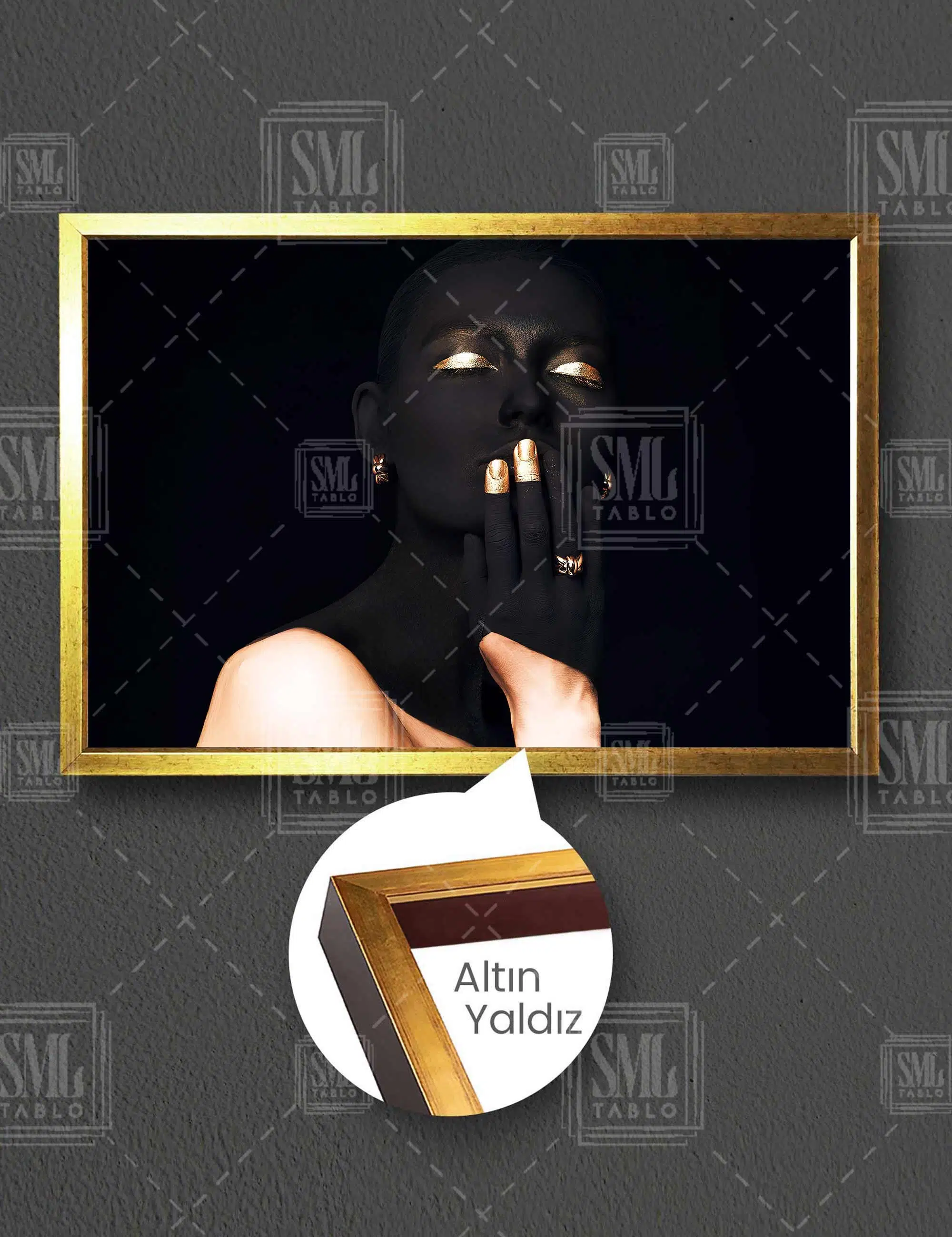 Eliyle Ağzını Kapatan Gold Makyajlı Kadın Altın Aksesuarlar Make Up Yatay Çerçeveli Kanvas Tablo