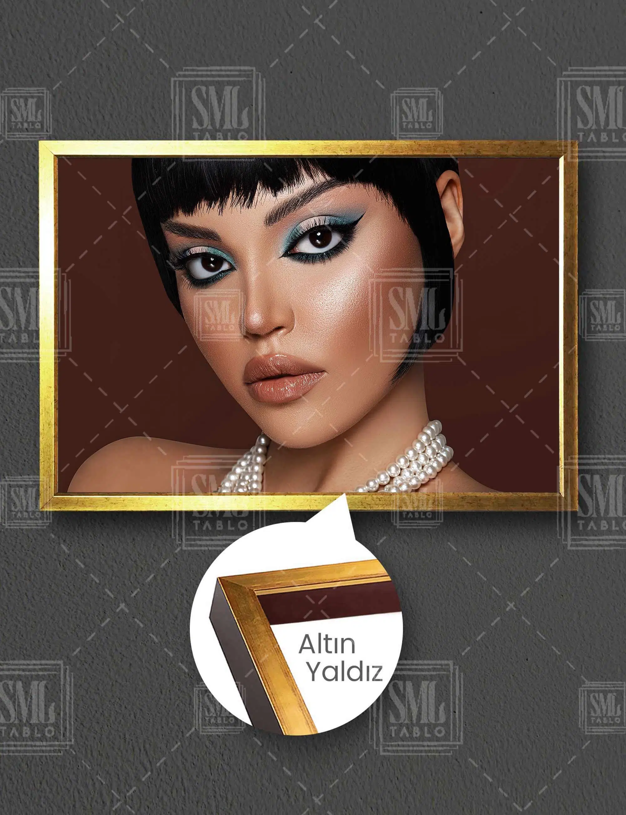 Mavi Tonlarında Makyajlı İnci Kolyeli Vintage Make Up Kuaför Yatay Çerçeveli Kanvas Tablo